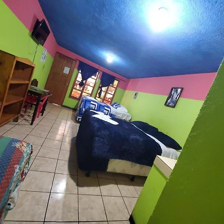 Hotel Kasa Kamelot Quetzaltenango ภายนอก รูปภาพ