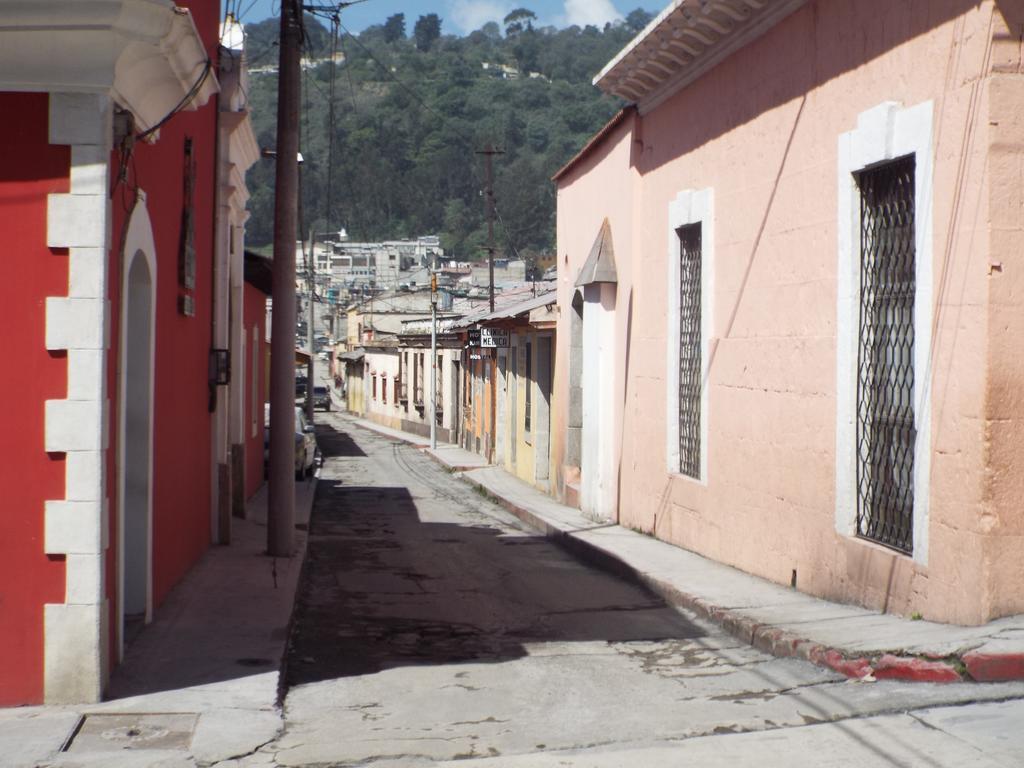Hotel Kasa Kamelot Quetzaltenango ภายนอก รูปภาพ
