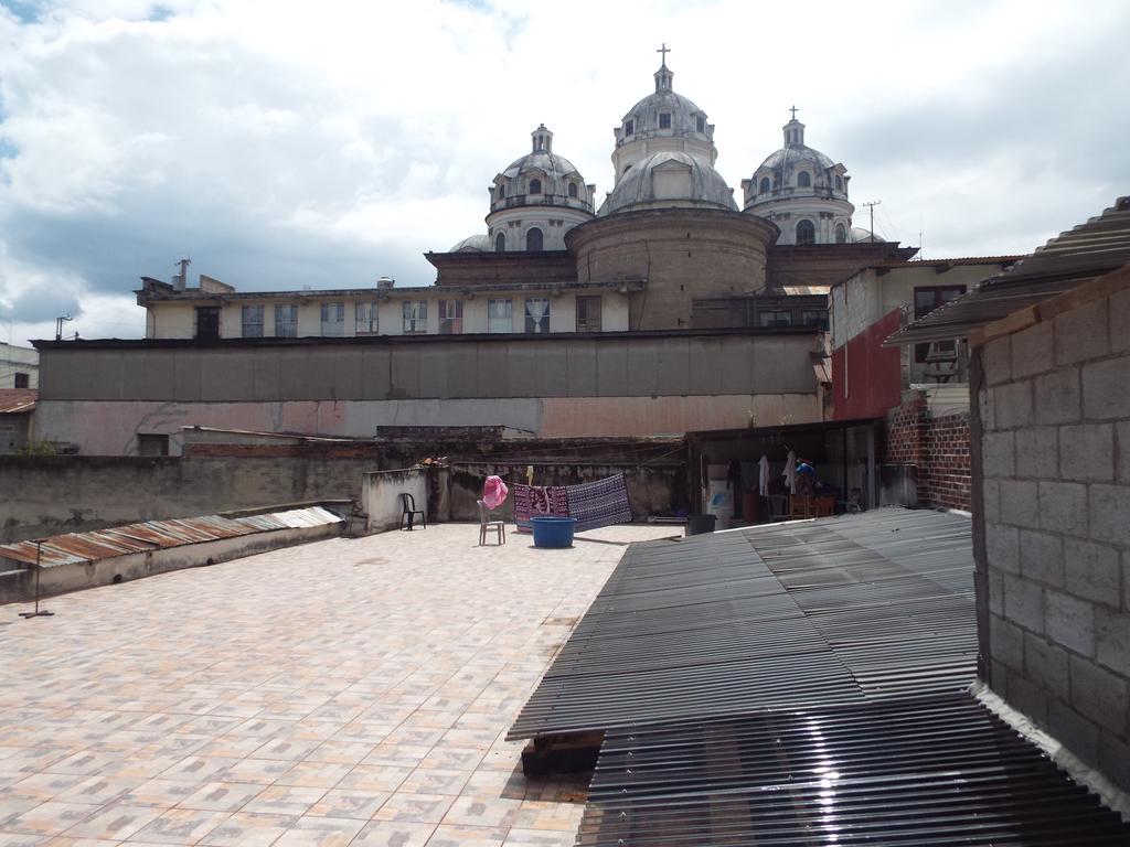 Hotel Kasa Kamelot Quetzaltenango ภายนอก รูปภาพ
